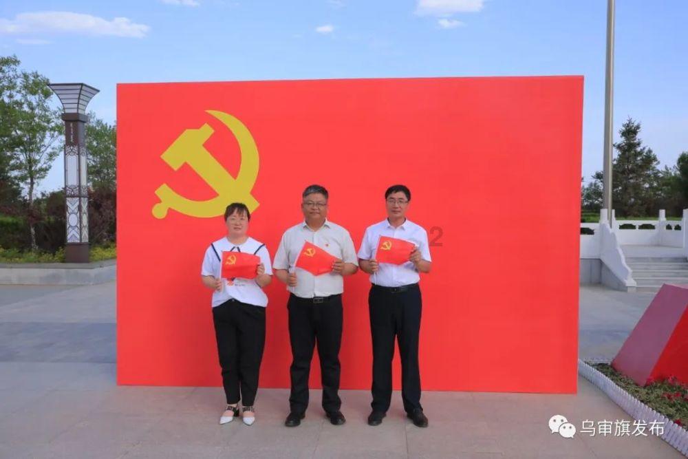 恐龙绝地逃生